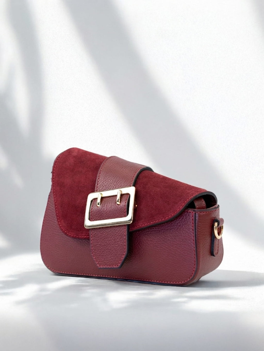 The EMELI Burgundi Bag